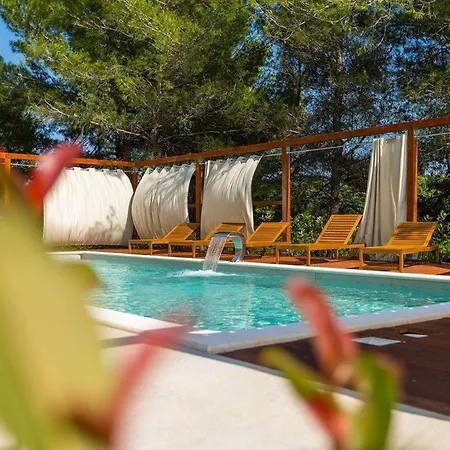 Holiday home Black And White Pula